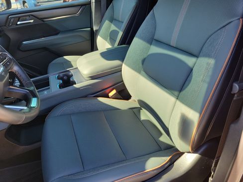 Certified 2025 GMC Acadia AT4 image 16