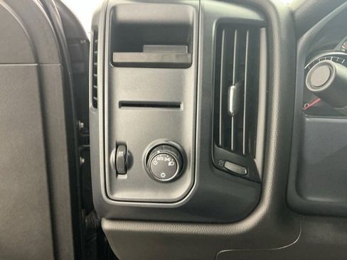 Used 2018 Chevrolet Silverado 1500 Custom w/ Custom Value Package image 27