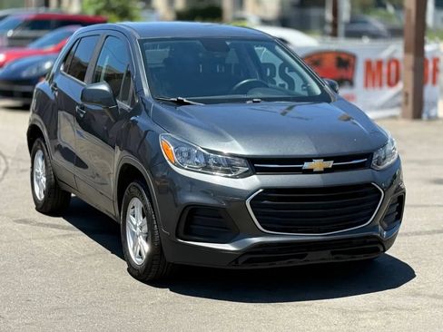 Used 2019 Chevrolet Trax LS w/ Tint and Cruise Package AWD/4WD image 2