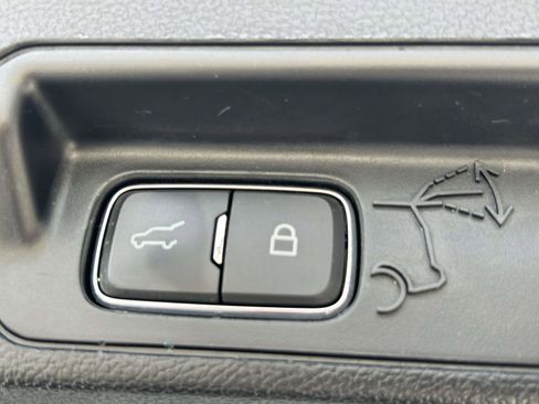 Used 2020 Ford Explorer Limited AWD/4WD image 19