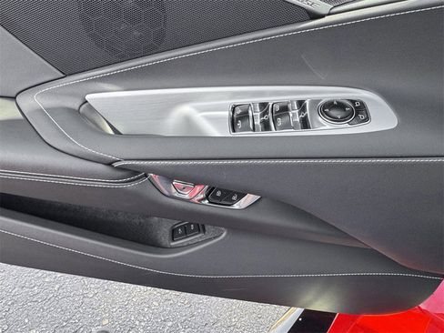 Used 2025 Chevrolet Corvette Z06 image 13
