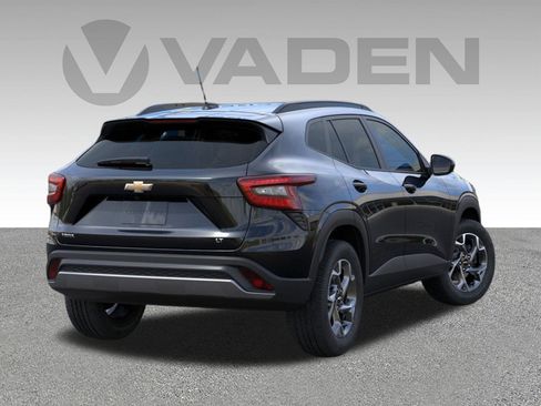 New 2026 Chevrolet Trax LT w/ Driver Confidence Package image 4