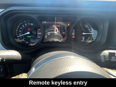 New 2025 Jeep Wrangler Unlimited Sahara AWD/4WD image 17