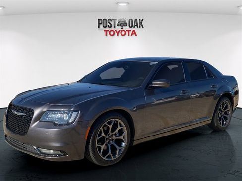 Used 2015 Chrysler 300 S image 3