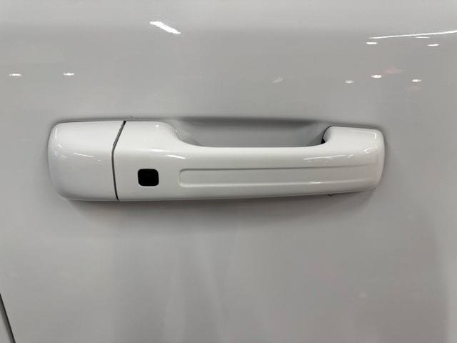 Used 2023 RAM 1500 Laramie AWD/4WD image 23