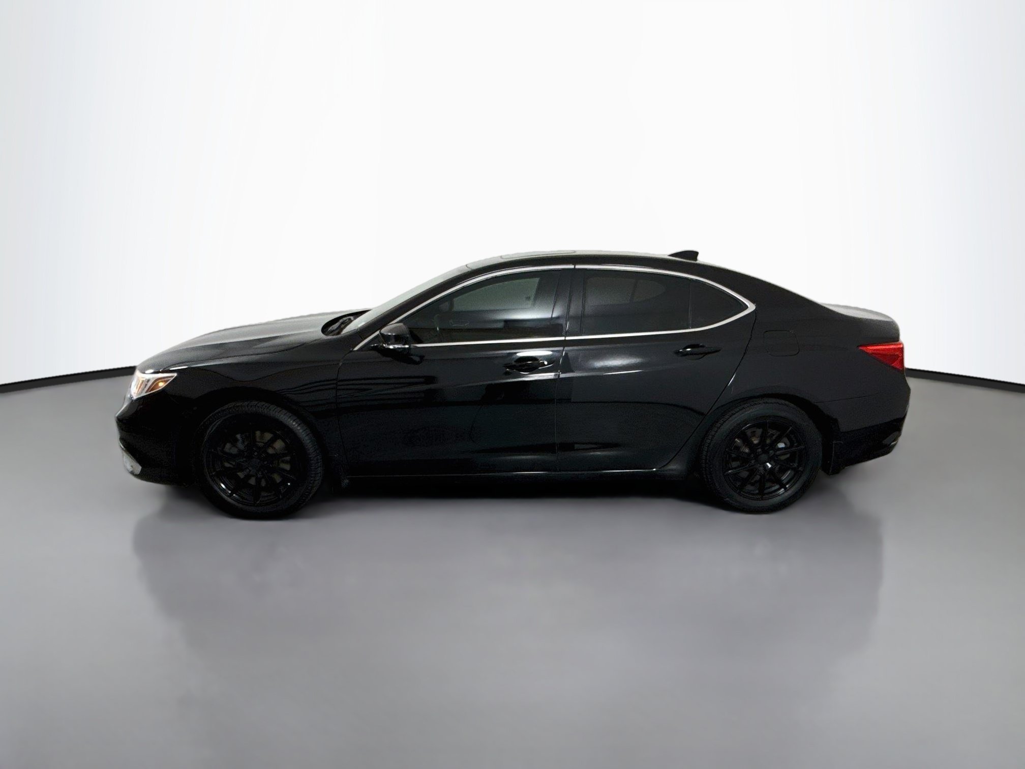 Used 2019 Acura TLX FWD image 4