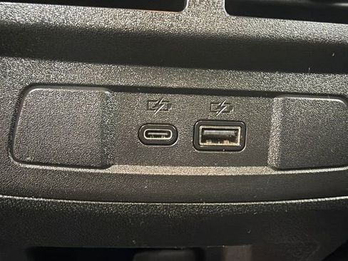 Used 2023 GMC Canyon AT4X image 18