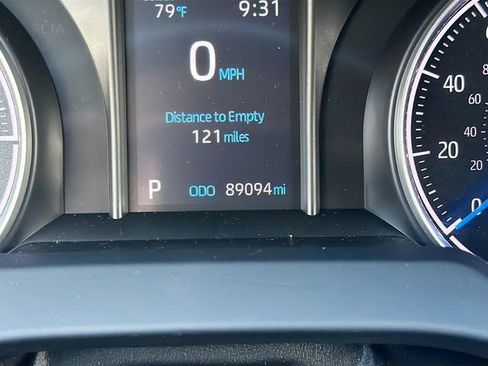 Used 2021 Toyota Venza LE AWD/4WD image 40