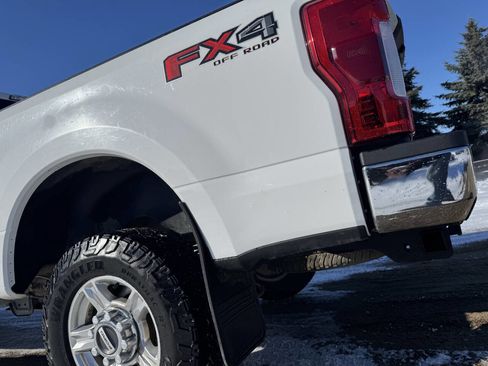 Used 2017 Ford F250 XLT w/ FX4 Off-Road Package AWD/4WD image 24