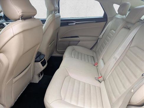 Used 2016 Ford Fusion Energi SE image 18