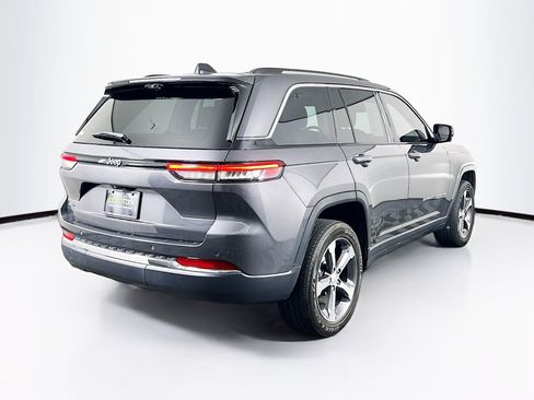 Used 2023 Jeep Grand Cherokee 4WD 4xe w/ Luxury Tech Group II image 9