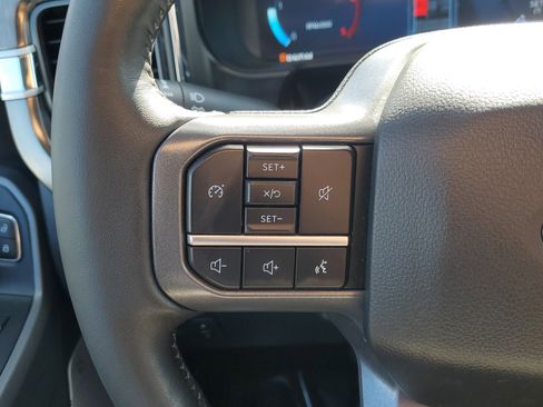 Used 2024 Ford F250 Lariat w/ Black Appearance Package image 24