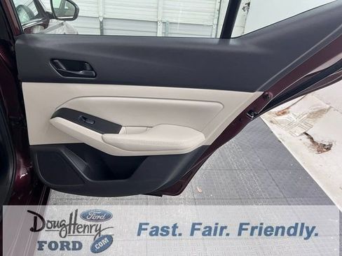 Used 2025 Nissan Altima 2.5 SV image 29