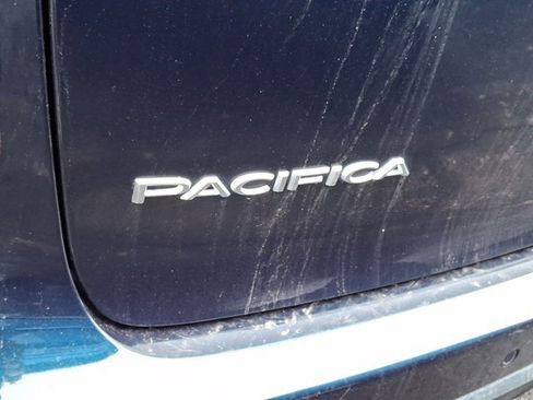 Used 2022 Chrysler Pacifica Pinnacle image 11