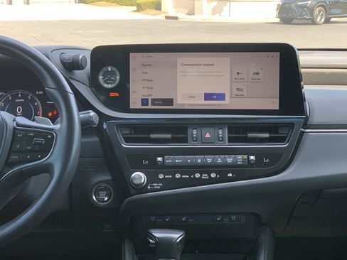 Used 2023 Lexus ES 350 w/ Premium Package image 27