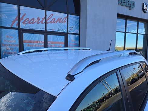 Used 2021 Jeep Cherokee Latitude image 18