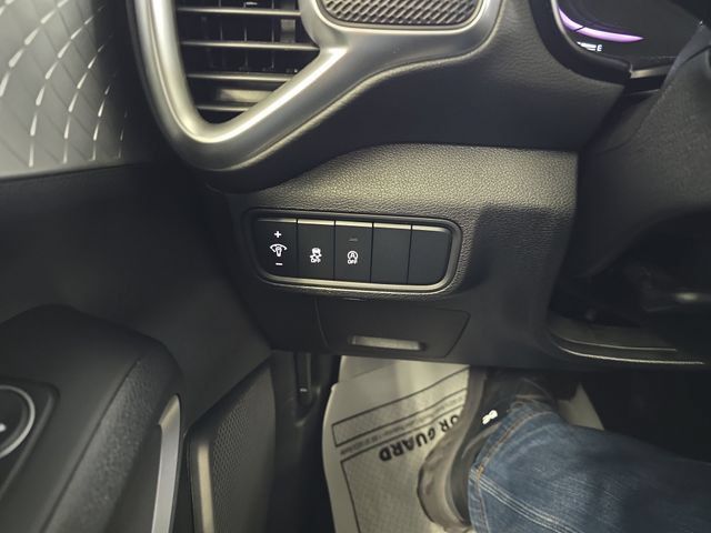 Used 2025 Kia Soul LX FWD image 20