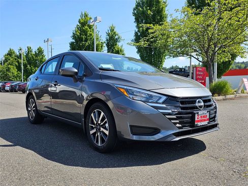 New 2025 Nissan Versa SV w/ Trunk Package image 2