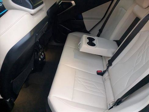 Used 2025 BMW X3 xDrive30i w/ Premium Package image 19