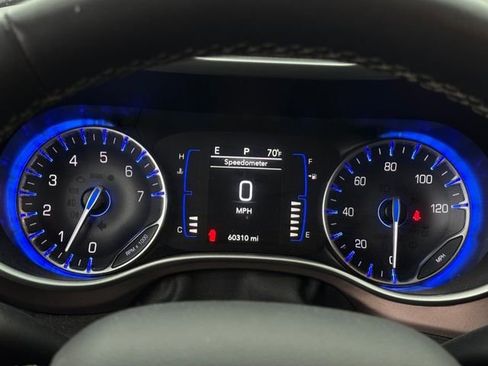 Used 2024 Chrysler Voyager LX FWD image 20