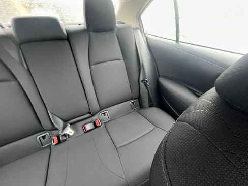 Used 2025 Toyota Corolla LE image 31