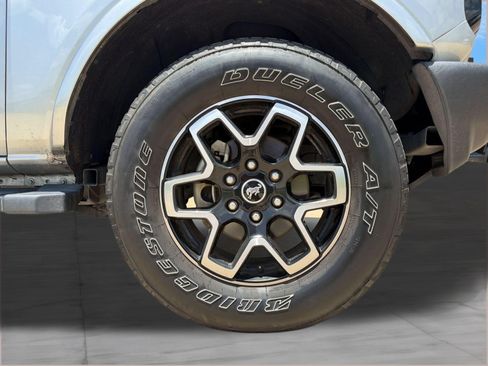 Used 2022 Ford Bronco Outer Banks AWD/4WD image 12