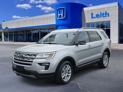 Used 2018 Ford Explorer XLT w/ Equipment Group 202A image 1