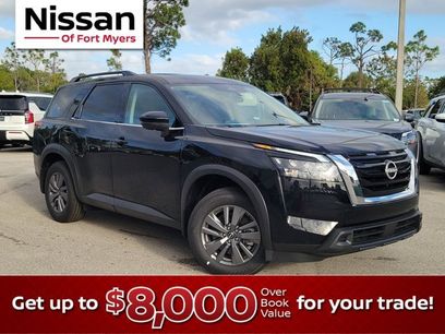 New 2025 Nissan Pathfinder SV w/ SV Premium Package