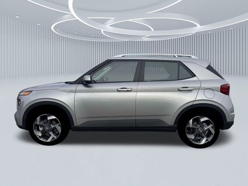 New 2026 Hyundai Venue SEL FWD image 3