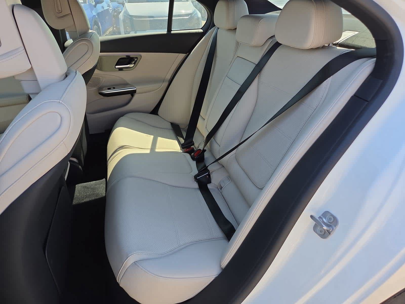 Used 2024 Mercedes-Benz C 300 Sedan image 19