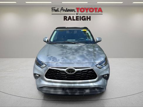 Used 2024 Toyota Highlander LE image 14