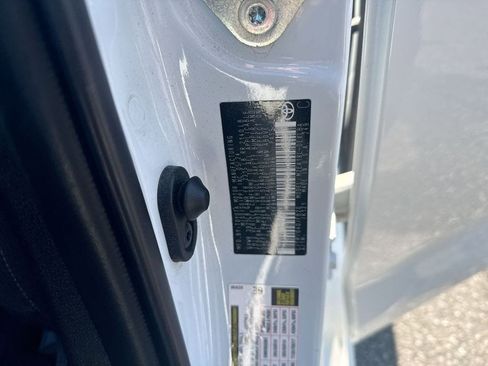 Used 2024 Toyota Corolla LE image 33