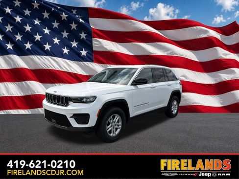Used 2023 Jeep Grand Cherokee Laredo w/ Luxury Tech Group I AWD/4WD image 1