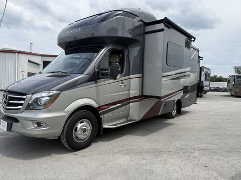 Used 2018 Mercedes-Benz Sprinter 3500 image 40
