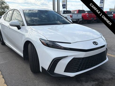 Used 2025 Toyota Camry SE w/ Multimedia Upgrade Package FWD image 1