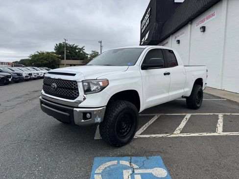 Used 2020 Toyota Tundra SR5 AWD/4WD image 3