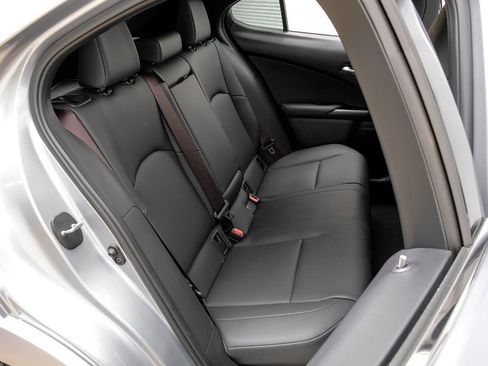 Used 2025 Lexus UX 300h FWD image 33