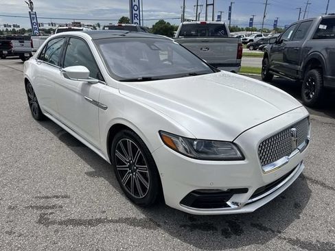 Used 2017 Lincoln Continental Reserve w/ Technology Package FWD image 3