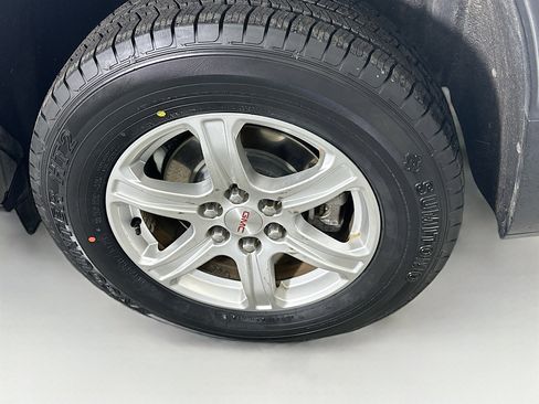 Used 2019 GMC Acadia SLE image 11