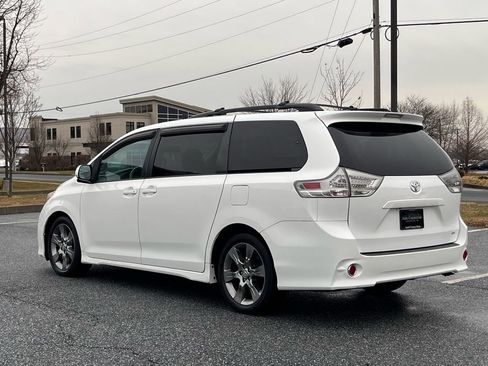 Used 2012 Toyota Sienna SE image 6