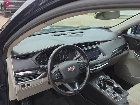 Used 2019 Cadillac XT4 Luxury w/ Trailering Package FWD image 19