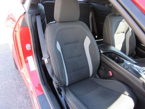 Used 2020 Chevrolet Camaro LT image 21