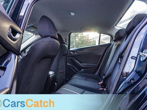 Used 2018 MAZDA MAZDA3 Sport w/ Preferred Equipment Package image 19