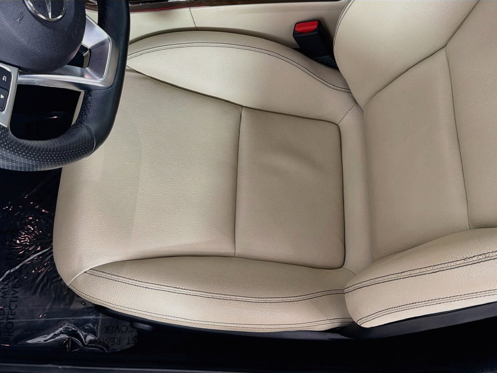 Used 2020 Mercedes-Benz SLC 300 w/ Premium Package image 19