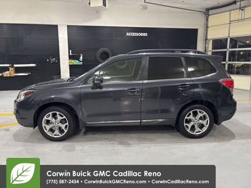 Used 2017 Subaru Forester 2.5i Touring AWD/4WD image 5