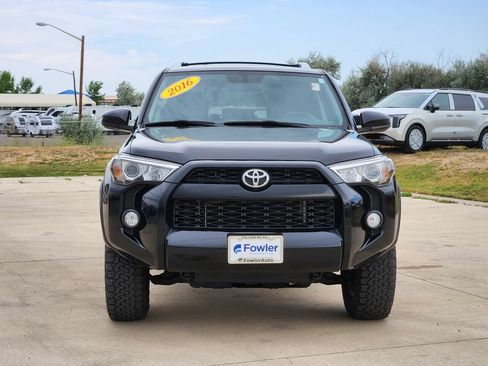 Used 2016 Toyota 4Runner SR5 AWD/4WD image 5