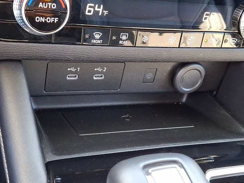 Used 2025 Mitsubishi Outlander SE AWD/4WD image 27