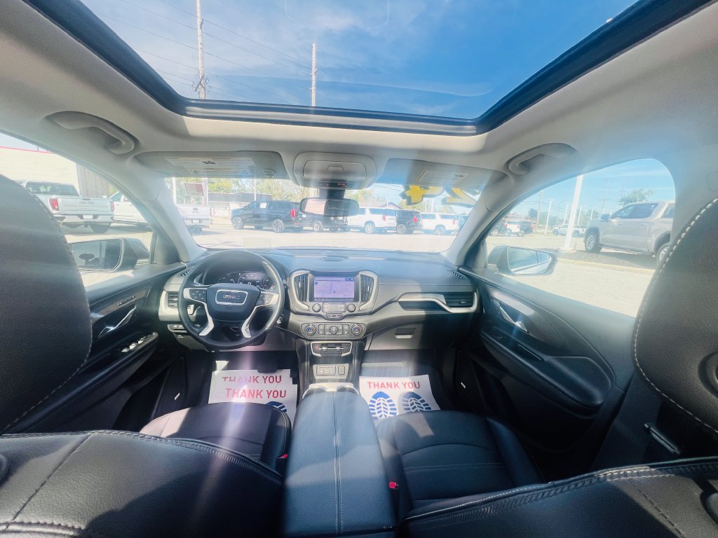 Used 2024 GMC Terrain Denali w/ Denali Premium Package AWD/4WD image 35