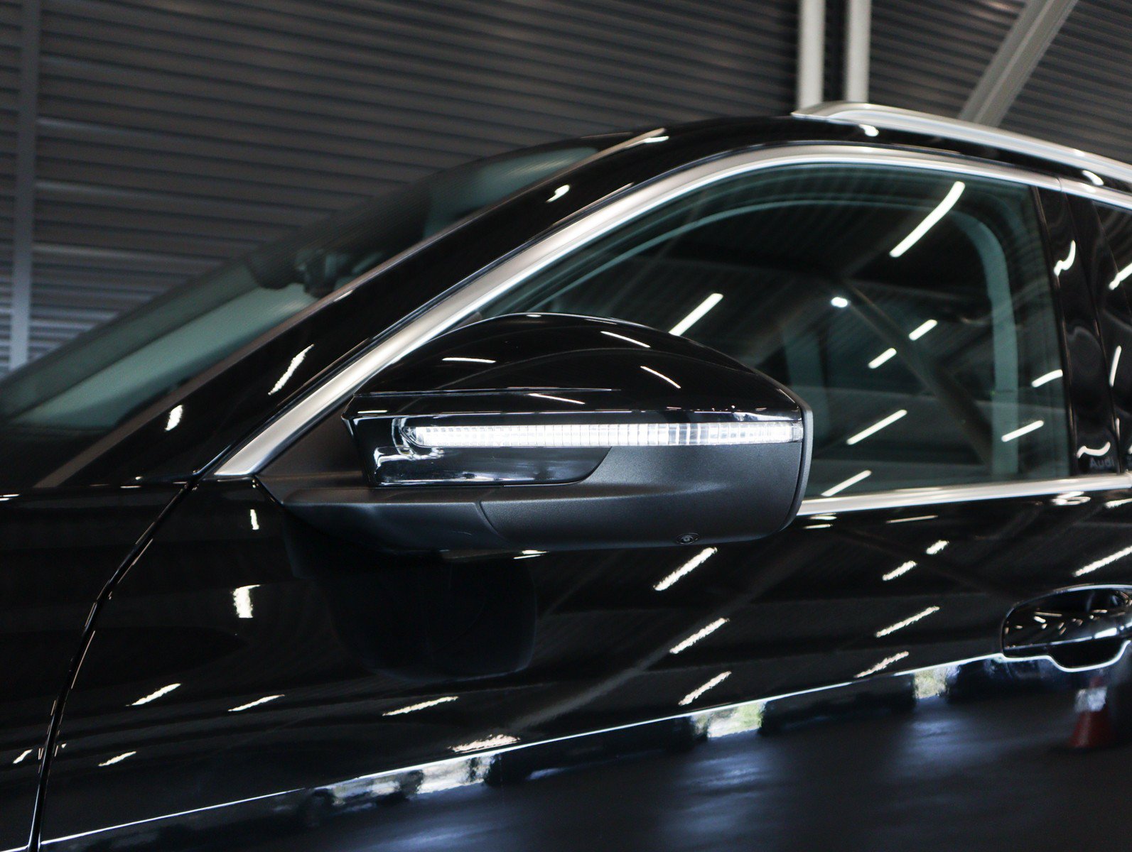 Used 2025 Audi Q5 Premium w/ Convenience Package AWD/4WD image 29