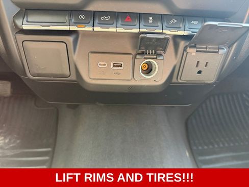 Used 2021 Chevrolet Silverado 1500 Custom w/ Rally Edition RWD image 24